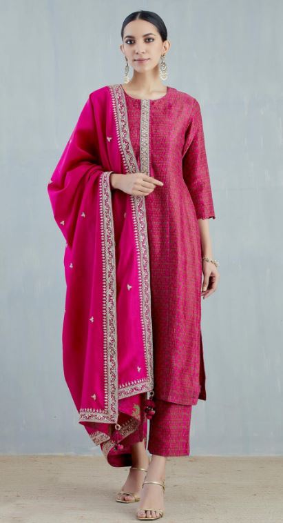 Silk Suit Collection : सिल्क सूट का इतना शानदार कलेक्शन नही देखा होगा कहीं, देखें सिल्क सूट कलेक्शन 
