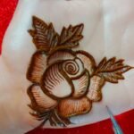 Rose Mehndi Design : रोज मेहंदी के कुछ सिंपल डिजाइन जो आपके हाथों के खूबसूरती बढ़ा देंगे