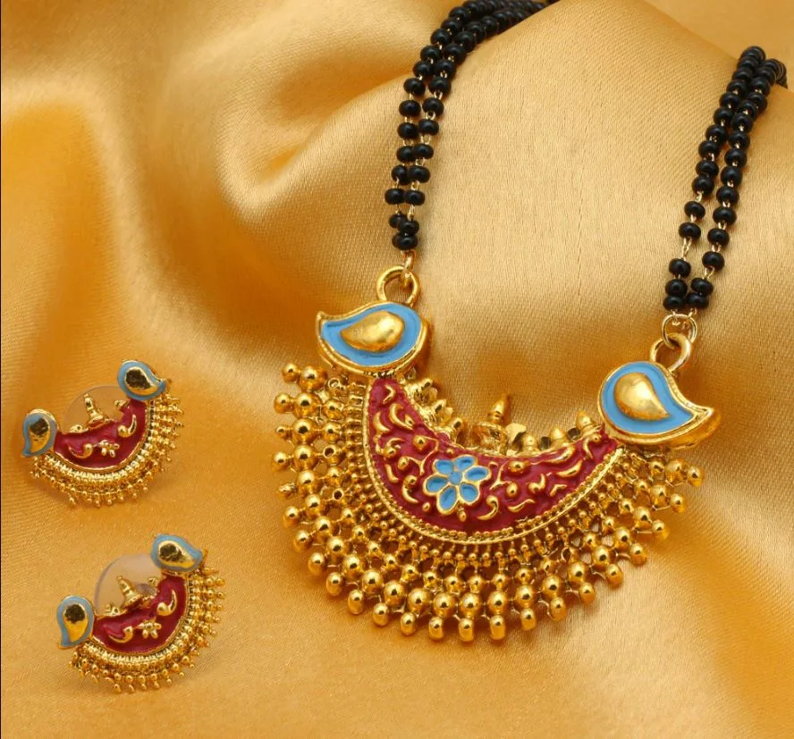 Pendant Design : सोने के लॉकेट के बेहतरीन डिजाइन आपके मंगलसूत्र को ट्रेंडी लूक देगा, देखे डिज़ाइन