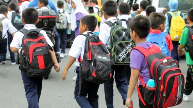 School Bag Policy-2020 : मध्य प्रदेश के स्कूलों में एक दिन रहेगा 'नो बैग डे, दिशानिर्देश जारी