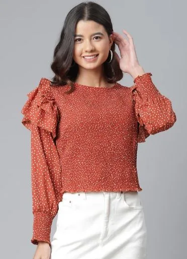 गर्मियों के मौसम में पहनने के लिए डिजाइनर और ट्रेंडी Women Tops Design