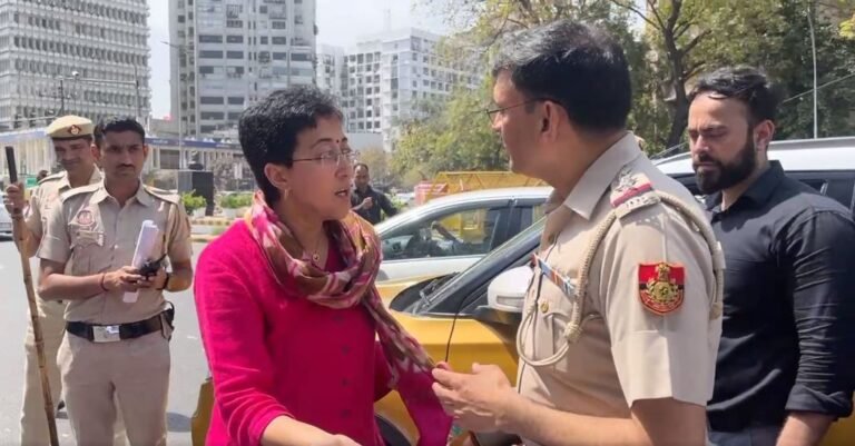 CM Arvind Kejriwal Update : पुलिस ने आतिशी को घर लौटने से रोका, पढ़ें आज का पूरा अपडेट