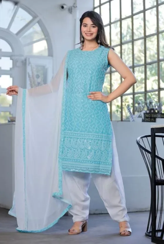 Chikankari Kurti : ट्रेंडी समर लूक देंगे ये चिकनकारी कुर्ती, देखे डिज़ाइन