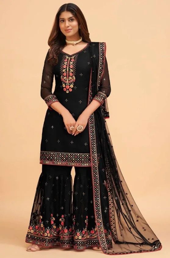 Sharara Suit For Bridal : गर्मियों में शादी के मौकों पर पहनें ये शरारा सूट, देंगे ब्राइडल लूक