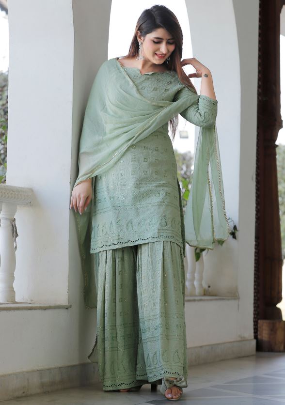 Sleeveless Kurta Palazzo Set : इस मौसम ट्राई करे कुर्ता को प्लाजों के साथ, देखे डिज़ाइन