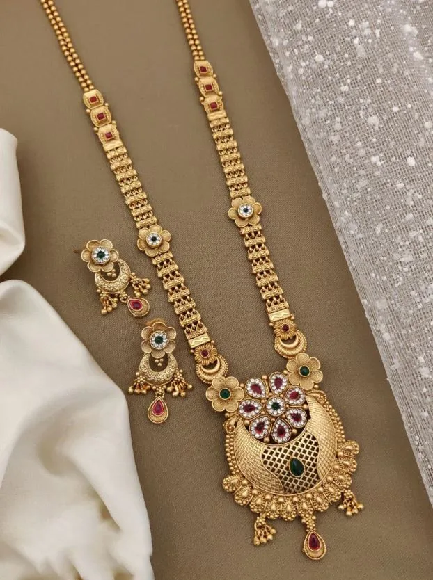 Gold Necklace : शादियों मे पहने सोने के ये लेटेस्ट नेकलेस, सब करेंगे तारीफ