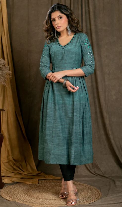 Trendy Kurti Collection : गर्मियों के दिन पहनने के लिए बेस्ट है कुर्तियाँ, देखे डिज़ाइन