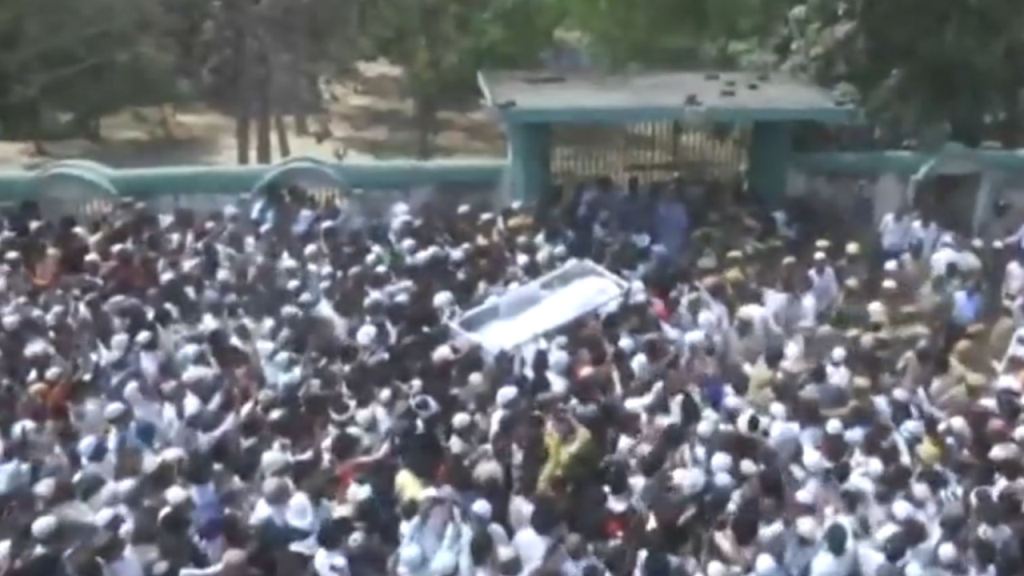 मुख्तार अंसारी को अंतिम विदाई देने के लिए उमड़े हजारों लोग, देखें वीडियो