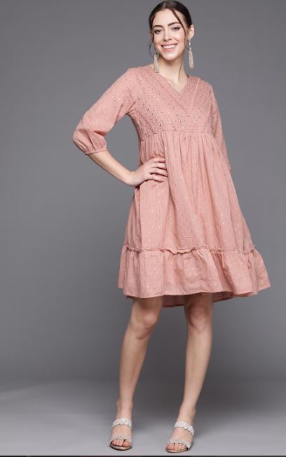 Short Kurti : शॉर्ट कुर्ती के 5 बेहतरीन डिज़ाइन, आपको देंगे मॉडर्न लुक