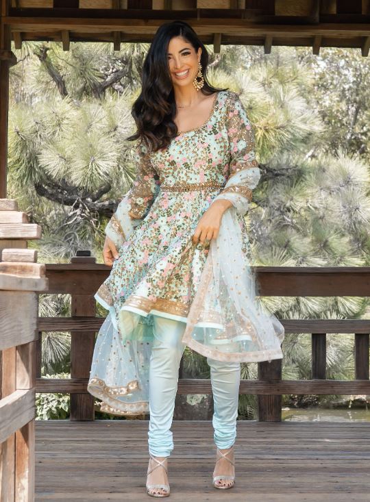Short Kurti : इस त्योहारी सीज़न पहने शॉर्ट कुर्ती, देंगे कम्फर्ट और बेस्ट लूक