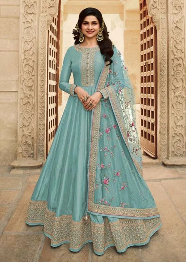 Best 5 Gown Designs : गाउन के 5 बेहतरीन डिज़ाइन जो शादी मे पहनने के लिए है बेस्ट
