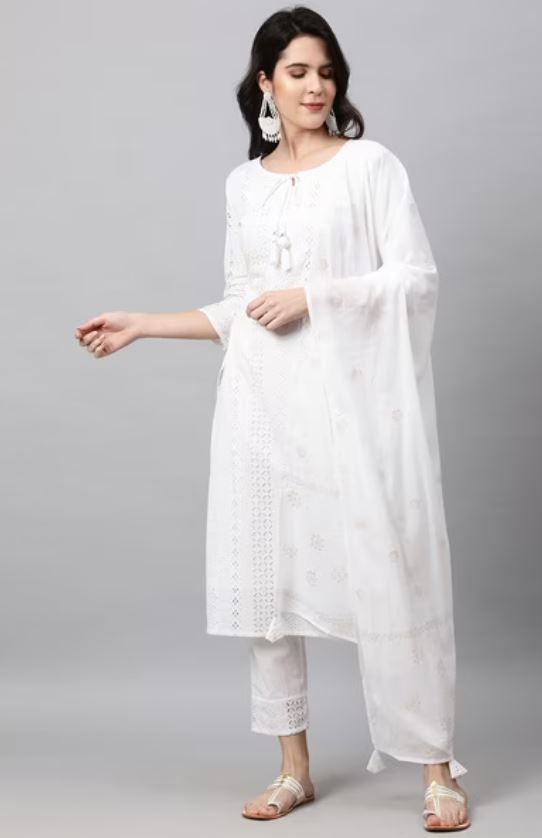 White Kurti/Kurta Set : इस होली ट्रेडीशनल लूक देंगे ये सफ़ेद कुर्ती सेट, देखे डिज़ाइन और कीमत