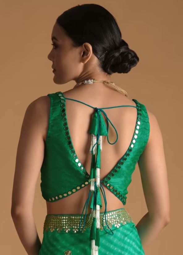 Dori Blouse Design : समर सीज़न मे पहनने के लिए बेस्ट है ये डोरी बैक ब्लाउज़, देखे डिज़ाइन
