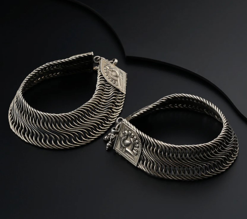 Silver Anklet Design : पायल के बेहद यूनीक सी डिजाइन आपको देंगे माडर्न लुक