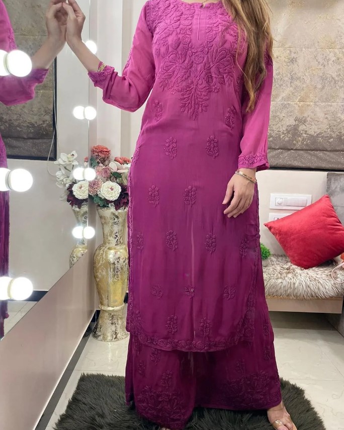 Lucknowi Chikankari Kurti : नवाबी और क्लासी लुक देंगे ये लखनवी ड्रेसेज, देखे डिजाइन