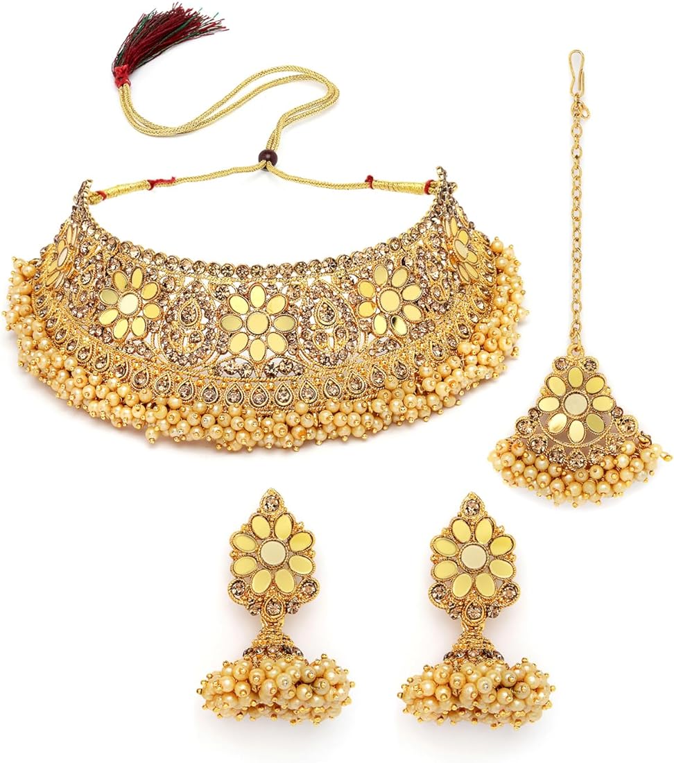 Choker Necklace : चोकर नेकलेस के बेहद क्लासी डिजाइन, देंगे रॉयल लुक