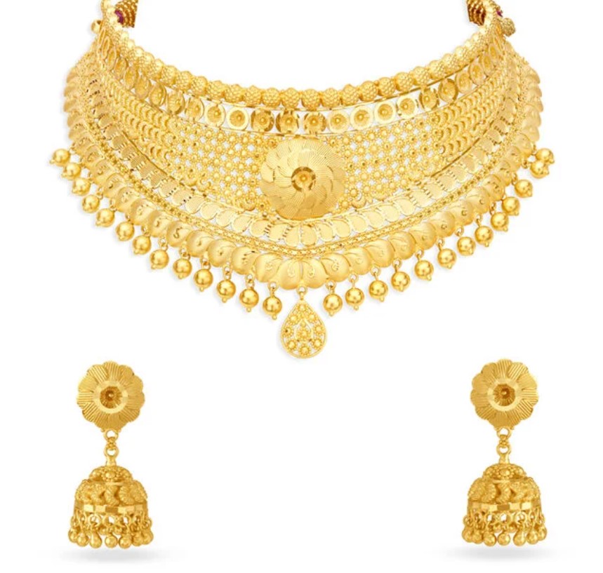 Choker Necklace : चोकर नेकलेस के बेहद क्लासी डिजाइन, देंगे रॉयल लुक