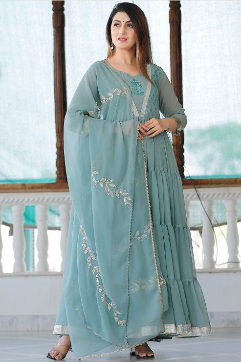 Anarkali Kurti : अनारकली डिजाइन कुर्ती शादी पार्टी में पहने, देंगे मॉडर्न लुक