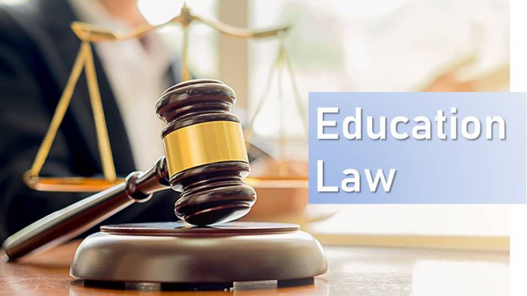 Law कर रहे छात्रों के लिए बुरी खबर, LLB कोर्स को 3 साल करने की याचिका खारिज