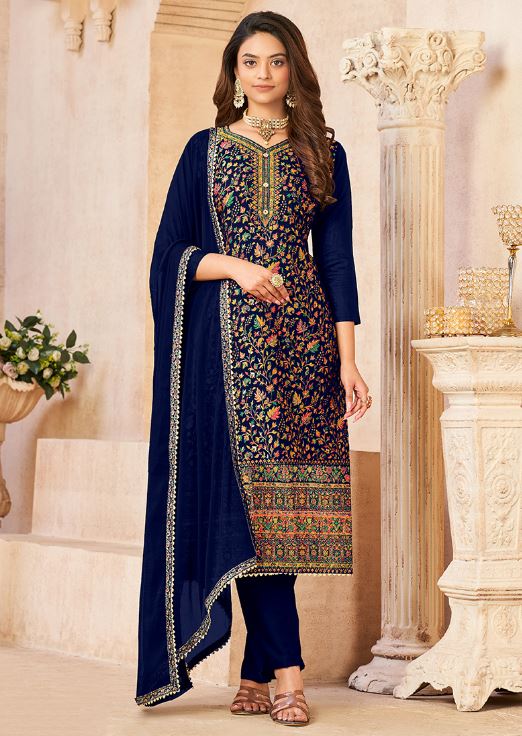 Suit Design : शाही लुक पाने के लिए ट्राई करें ये 4 कलर सूट