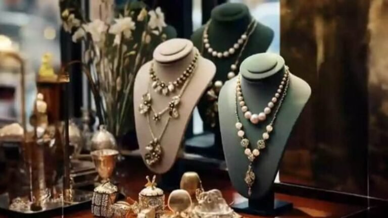 Necklace Styling Tips