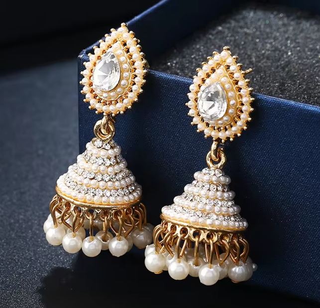 Fancy Earrings : लहंगे के साथ पहने ये फैंसी इयररिंग, आपको देंगे परफेक्ट लुक