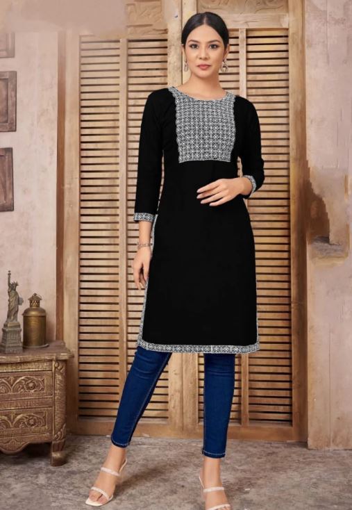 Sleeveless Kurti के 5 डिजाइन गर्मियों के मौसम में पहनने के लिए है बेस्ट