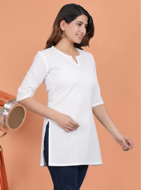 Short Kurti : गर्मियों मे पहनने के लिए बेस्ट है शॉर्ट कुर्तियाँ, देखे 3 बेहतरीन डिजाइन