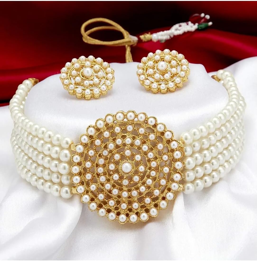 Choker Necklace : चोकर नेकलेस के बेहद क्लासी डिजाइन, देंगे रॉयल लुक