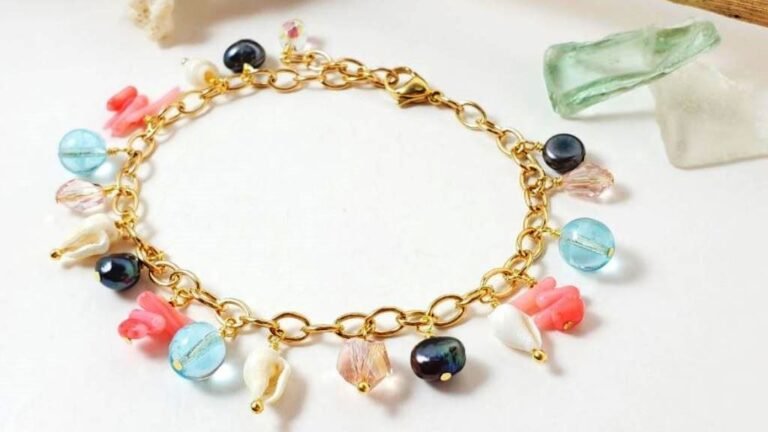 Charm Bracelet Design : हाथों में पहनने के लिए बेस्ट है ये ब्रेसलेट, देखे डिज़ाइन
