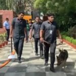 Delhi NCR के 60 से अधिक स्कूलों को मिली बम से उढ़ाने की धमकी, दहशत का माहौल