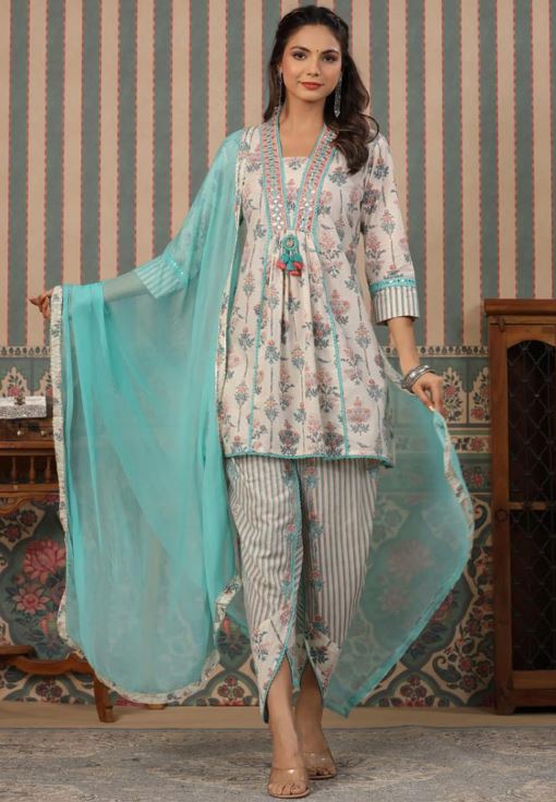 Salwar Design : सलवार के स्टाइलिश डिज़ाइन आपको देंगे रॉयल लुक
