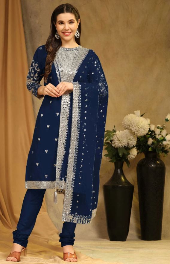 शादी समारोह में यूनिक लुक पाने के लिए Salwar Suit करे ट्राई