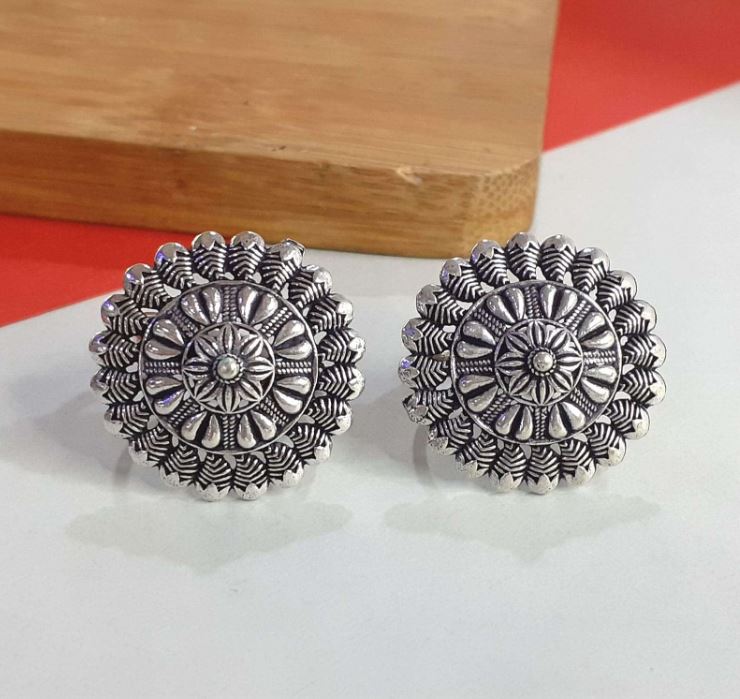 Toe Rings Collection : पैरो की उंगलियों में खूब जचेंगी ये टो रिंग
