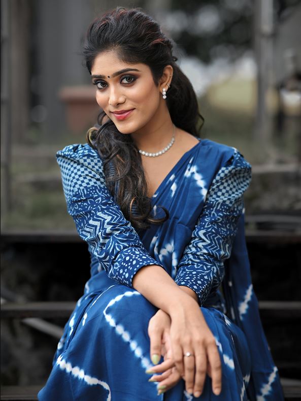 साड़ी के साथ पहनने के लिए ब्लाउज़ के 5 बेहतरीन डिज़ाइन