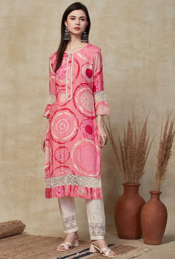 Kurta Collection For Women : कम्फर्ट के साथ मिलेगा ट्रेंडी लूक, देखे डिज़ाइन