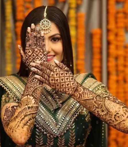 हिन्दू धर्म में सोहल श्रृंगार का क्यों है इतना महत्त्व , जानिए इसके पीछे का अद्भुत कारण