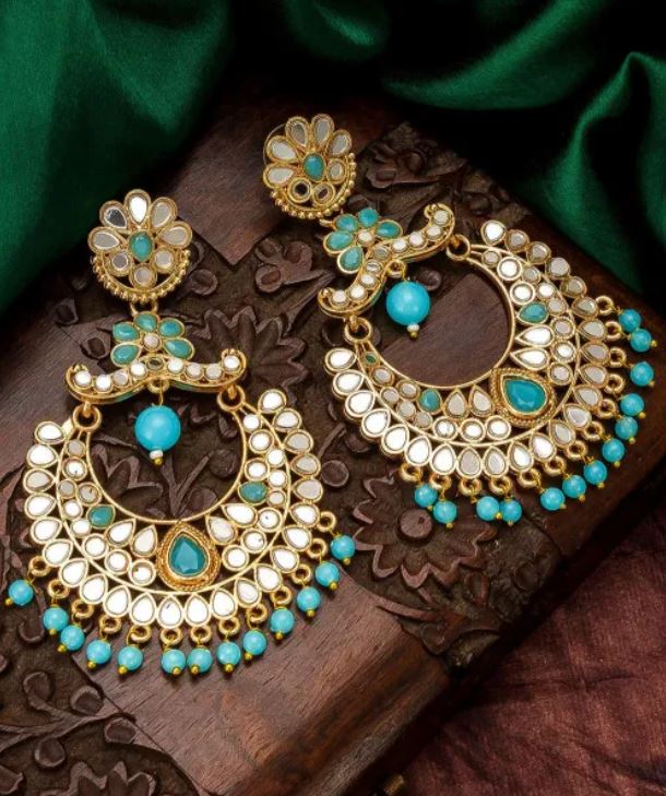 Chandbali Earrings : त्योहारो मे या शादी मे पहनने के लिए बेस्ट है ये इयररिंग, देखे डिज़ाइन