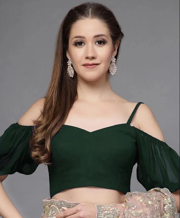 साड़ी के साथ पहनने के लिए ब्लाउज़ के 5 बेहतरीन डिज़ाइन