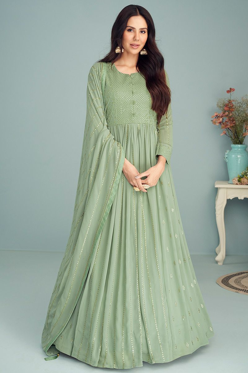 Designer Suit Set : क्लासी दिखने के साथ कम्फर्ट चाहिए तो ट्राई करे ये सलवार सूट्स 