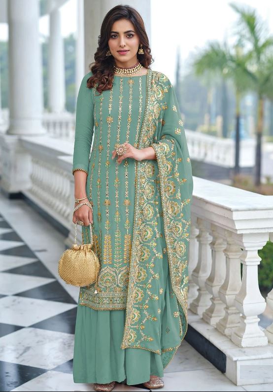 Designer Suit Set : क्लासी दिखने के साथ कम्फर्ट चाहिए तो ट्राई करे ये सलवार सूट्स