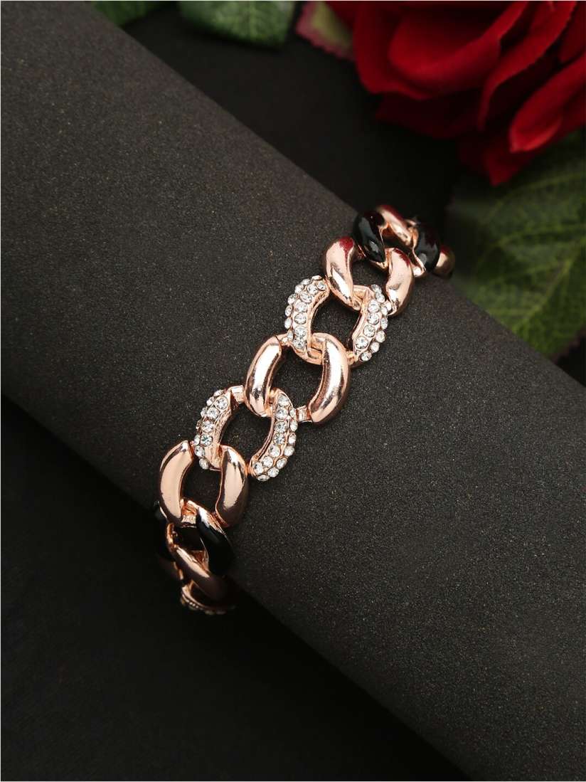 Party Wear Bracelet : स्टाइलिश आउटफिट के साथ स्टाइल करें ये खूबसूरत पार्टी वियर ब्रेसलेट, देखें डिजाइन