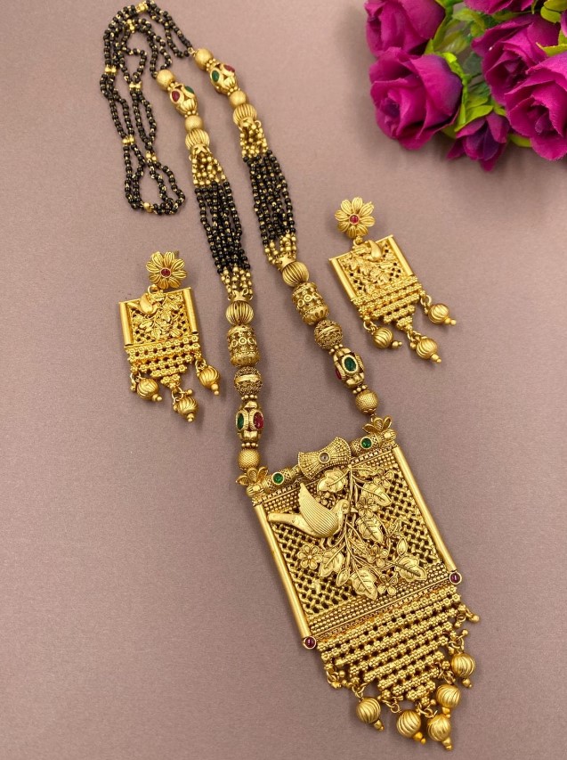 Gold Mangalsutra Designs : मंगलसूत्र के बेहतरीन डिजाइन आपको देंगे पारंपरिक लुक
