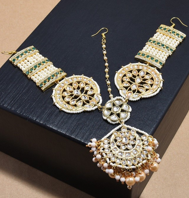 Matha Patti Collection : ब्राइडल लुक में चार चांद लगा देगी यह आकर्षक माथा पट्टी, देखें डिजाइन