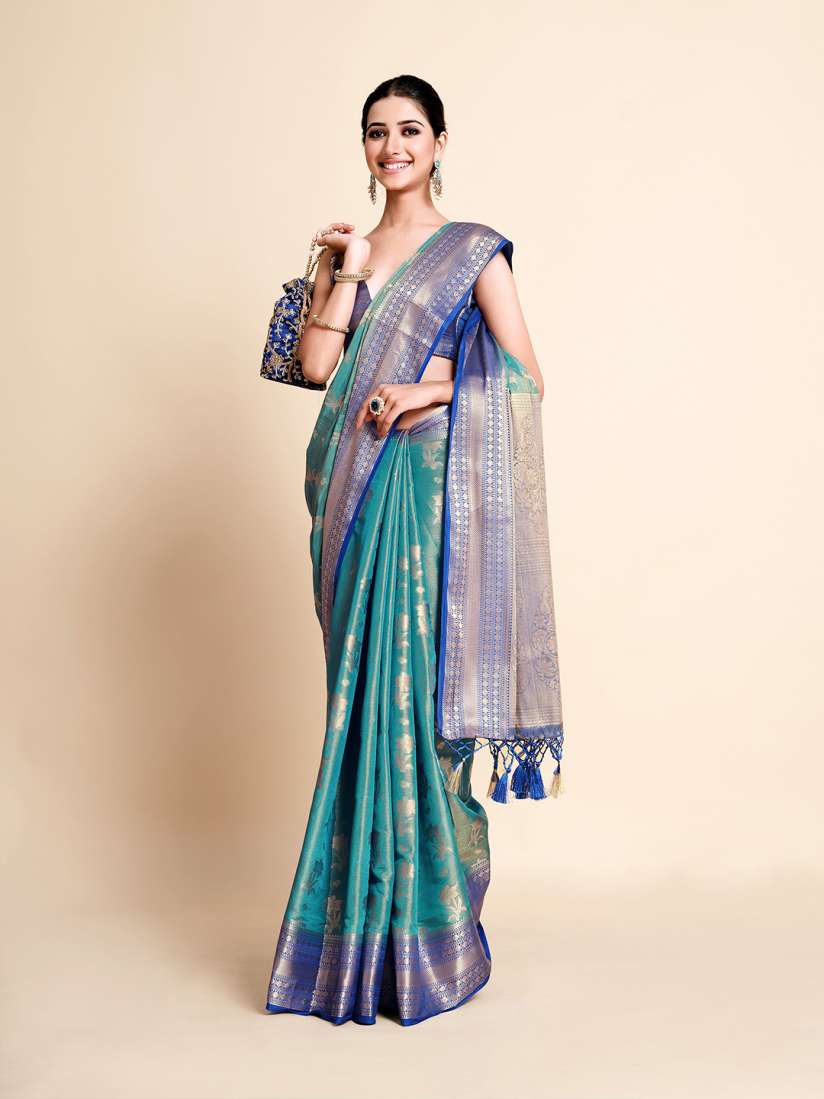 Turquoise Blue Silk Saree : फ़िरोज़ा नीले रंग की रेशम साड़ियों का यह शानदार कलेक्शन