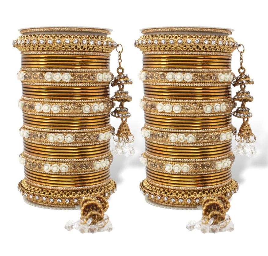 Bangles Design : ब्रेसलेट खरीदने की सोच रहे हैं तो इन डिज़ाइन्स को करे ट्राई, देखे कलेक्शन