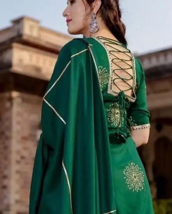 Kurti Back Design : कुर्तियों के बैक नेक डिजाइन आपको देंगे बेहद आकर्षक लूक, देखे डिज़ाइन