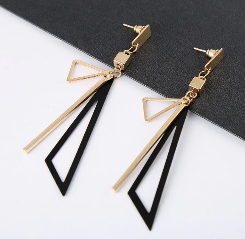 Earring Collection : ईयररिंग्स के लेटेस्ट और स्टाइलिश डिज़ाइन जो देंगे आपको बेहद यूनिक लूक