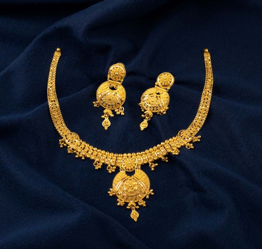 Necklace Design : बेहद खूबसूरत और परफेक्ट लूक देंगे ये नेकलेस सेट, देखे डिज़ाइन