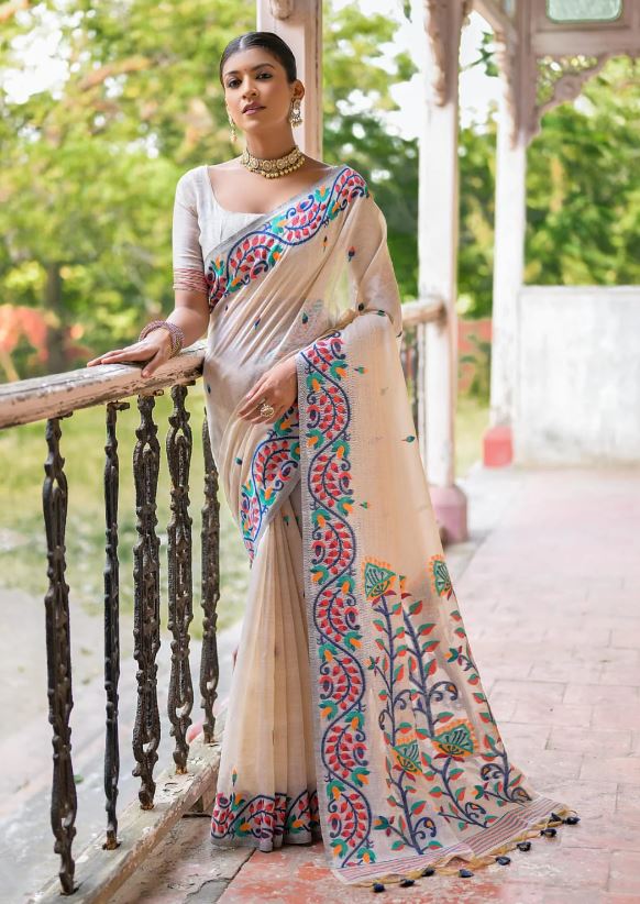 Muga Saree Collection : मुगा सिल्क साड़ी के बेहतरीन कलेक्शन आपको देंगे खूबसूरत लूक